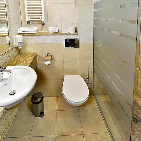 Ahotel 2*